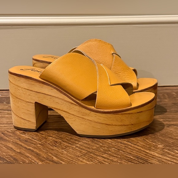 Free People Kora Platform Leather Wooden Clogs Sweetheart Shoes Sandals 37 7 - Picture 3 of 7